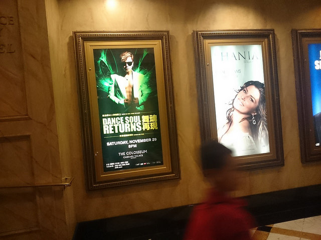 15303814054_3b2e22cf8b_z